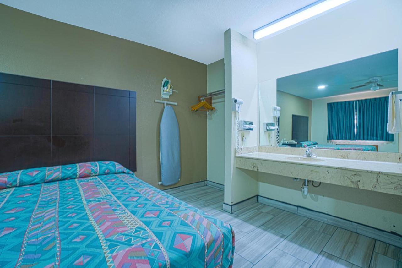 Texas Inn San Benito Near Harlingen Ngoại thất bức ảnh