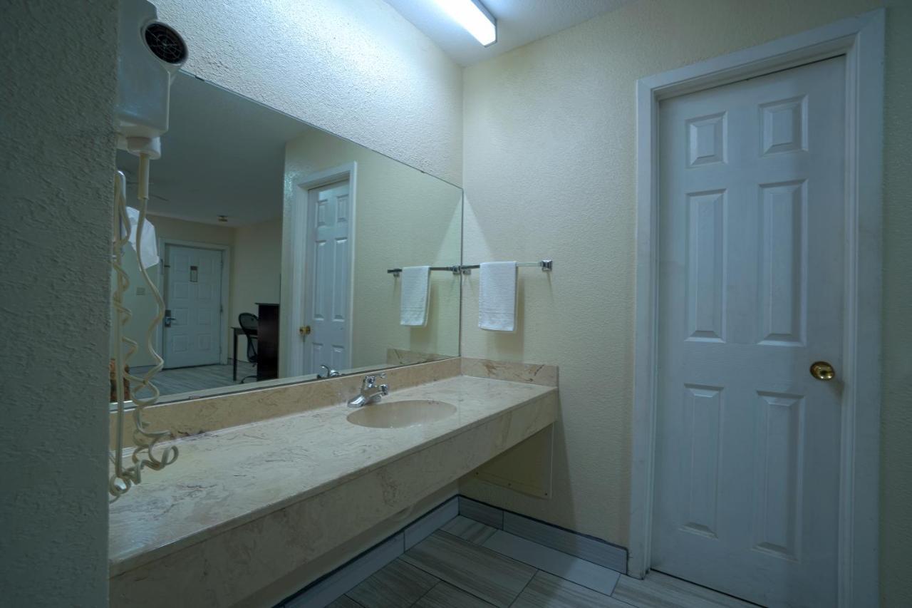 Texas Inn San Benito Near Harlingen Ngoại thất bức ảnh